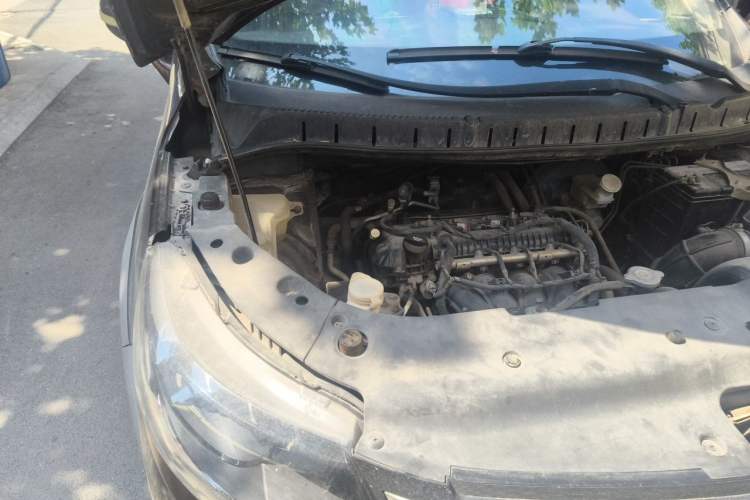 Used FORTHING Joyear X5 2013 1.6L Manual Luxury Model China IV Standard Engine Bay Right