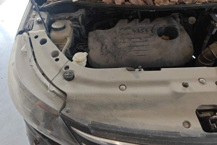 Used FORTHING Joyear X5 2013 1.8T Manual Luxury Model Engine Bay Right