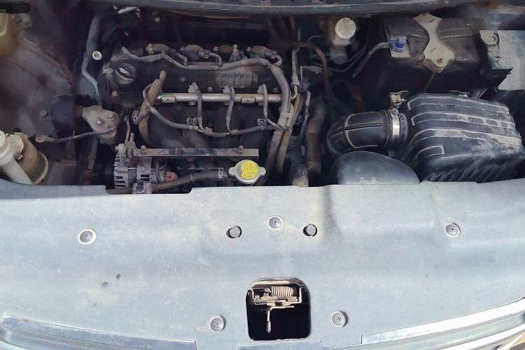 Used FORTHING Joyear X5 2013 1.6L Manual Luxury Model China IV Standard Engine Bay