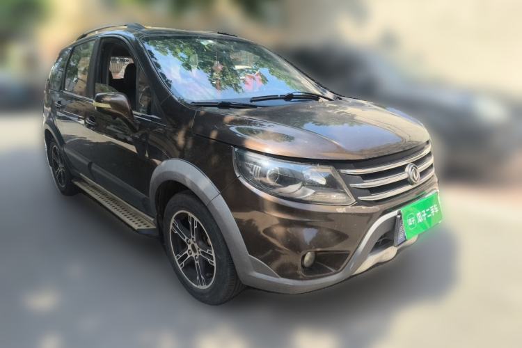 Used FORTHING Joyear X5 2013 1.6L Manual Luxury Model China IV Standard Front Right 45 Deg