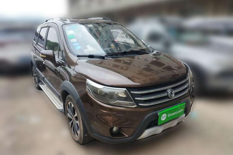 Used FORTHING Joyear X5 2013 1.6L Manual Luxury Model China IV Standard Front Right 45 Deg