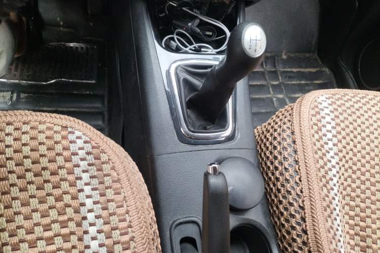 Used FORTHING Joyear X5 2013 1.6L Manual Luxury Model China IV Standard Gear Lever