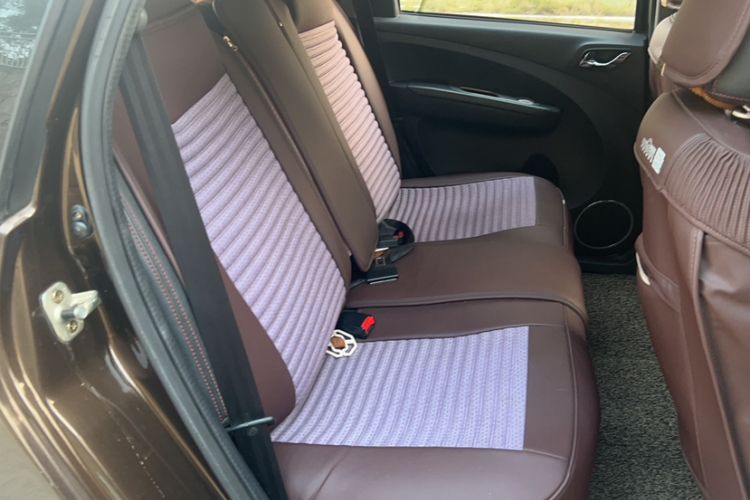 Used FORTHING Joyear X5 2013 1.6L Manual Luxury Model China IV Standard Interior 3
