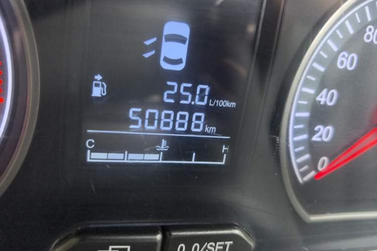Used FORTHING Joyear X5 2013 1.6L Manual Luxury Model China IV Standard Odometer Close Up