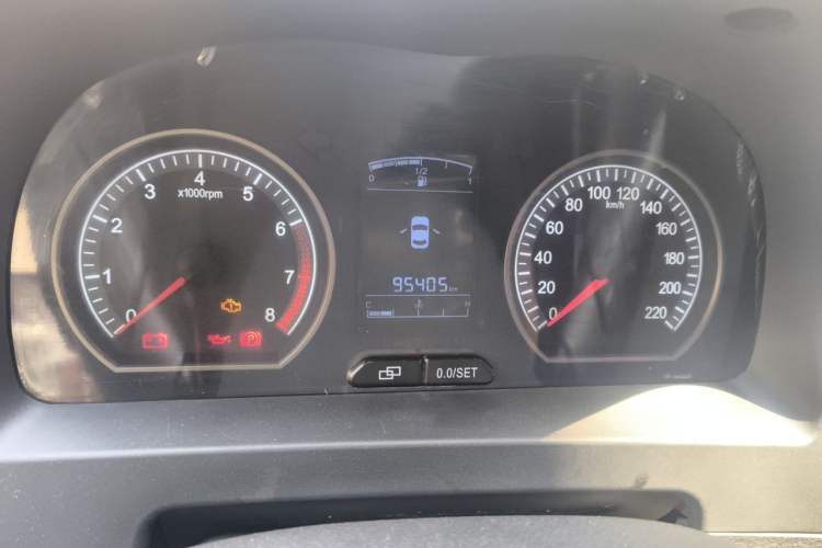 Used FORTHING Joyear X5 2013 1.6L Manual Luxury Model China IV Standard Odometer Close Up