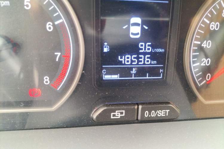 Used FORTHING Joyear X5 2013 1.6L Manual Luxury Model China IV Standard Odometer Close Up