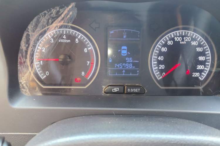 Used FORTHING Joyear X5 2013 1.6L Manual Luxury Model China IV Standard Odometer Close Up