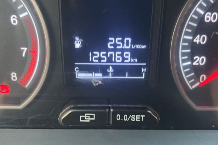 Used FORTHING Joyear X5 2013 1.6L Manual Luxury Model China IV Standard Odometer Close Up