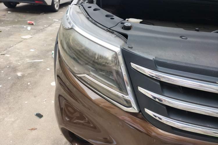 Used FORTHING Joyear X5 2013 1.6L Manual Luxury Model China IV Standard Right Front Headlight