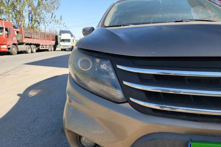 Used FORTHING Joyear X5 2013 1.6L Manual Luxury Model China V Standard Right Front Headlight