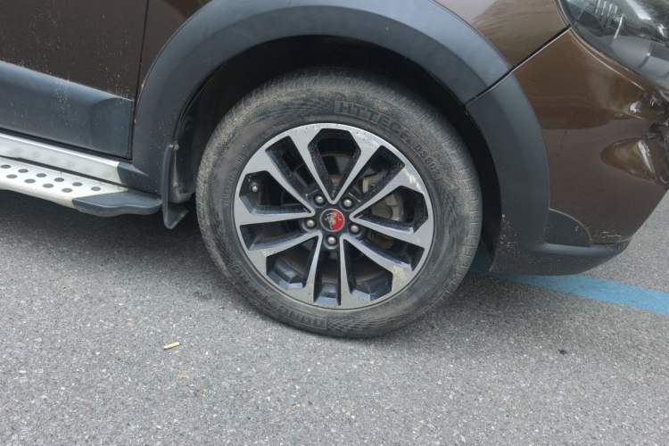 Used FORTHING Joyear X5 2013 1.6L Manual Luxury Model China IV Standard Right Front Wheel Hub