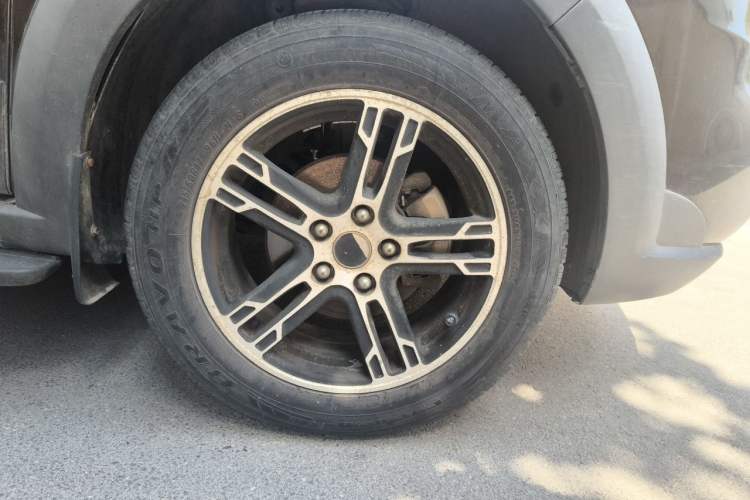 Used FORTHING Joyear X5 2013 1.6L Manual Luxury Model China IV Standard Right Front Wheel Hub