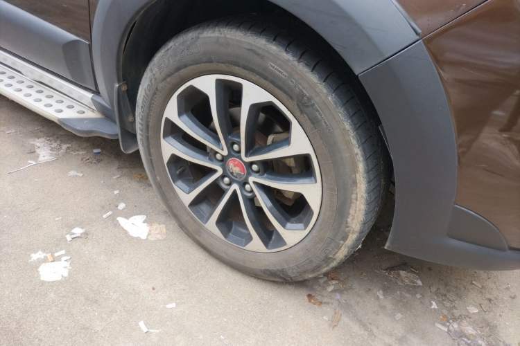 Used FORTHING Joyear X5 2013 1.6L Manual Luxury Model China IV Standard Right Front Wheel Hub
