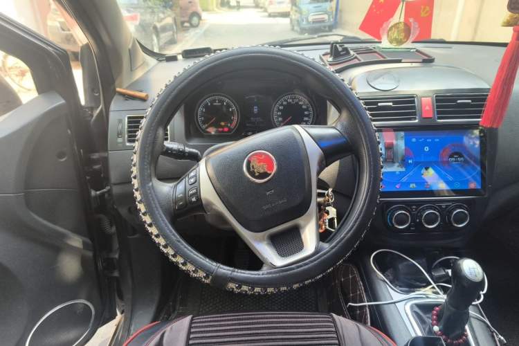 Used FORTHING Joyear X5 2013 1.6L Manual Luxury Model China IV Standard Steering Wheel