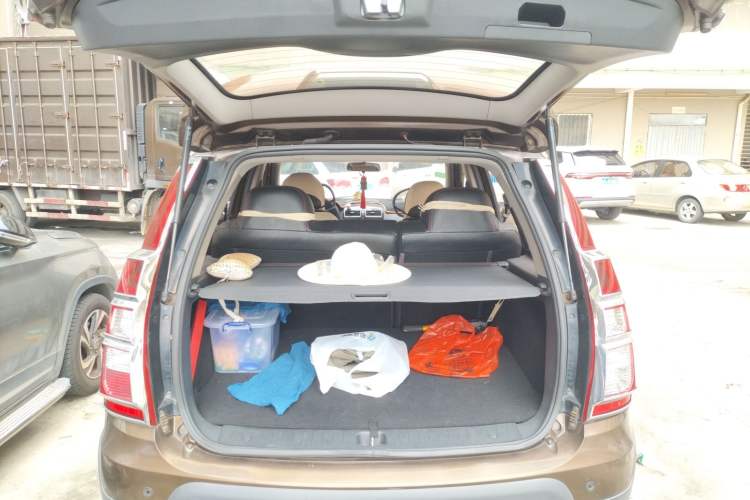 Used FORTHING Joyear X5 2013 1.6L Manual Luxury Model China IV Standard Trunk