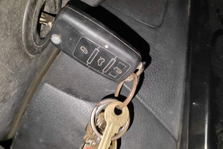 Used FORTHING Joyear X5 2013 1.6L Manual Luxury Model China IV Standard Vehicle Key