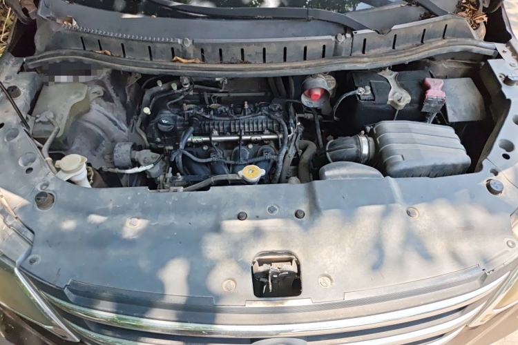 Used FORTHING Joyear X5 2013 1.6L Manual Luxury Model China IV Standard Engine Bay