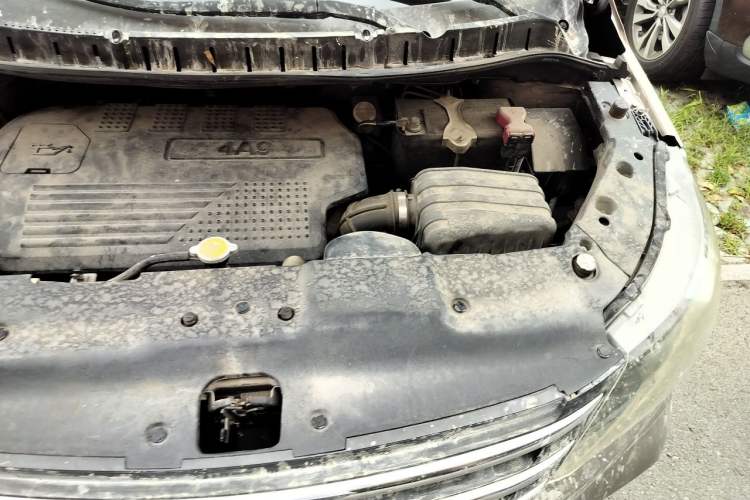Used FORTHING Joyear X5 2013 1.6L Manual Luxury Model China V Standard Engine Bay Left