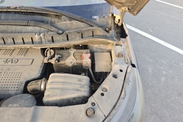 Used FORTHING Joyear X5 2013 1.6L Manual Luxury Model China IV Standard Engine Bay Left