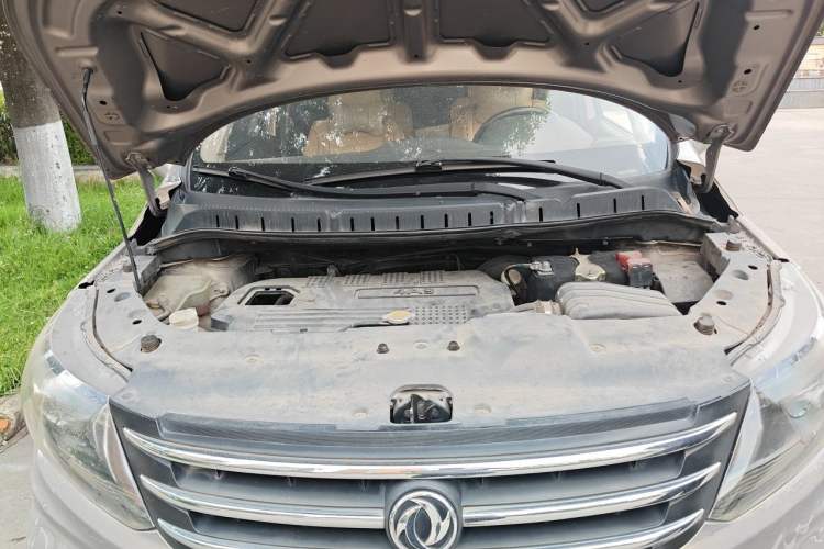 Used FORTHING Joyear X5 2013 1.6L Manual Luxury Model China IV Standard Engine Bay