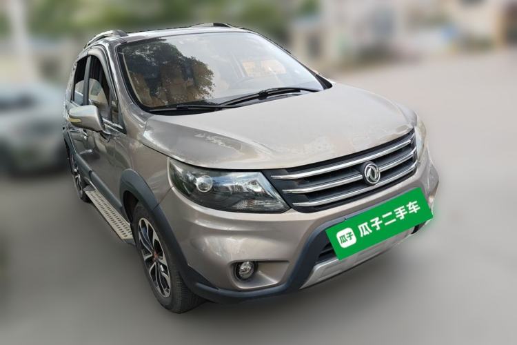 Used FORTHING Joyear X5 2013 1.6L Manual Luxury Model China IV Standard Front Right 45 Deg