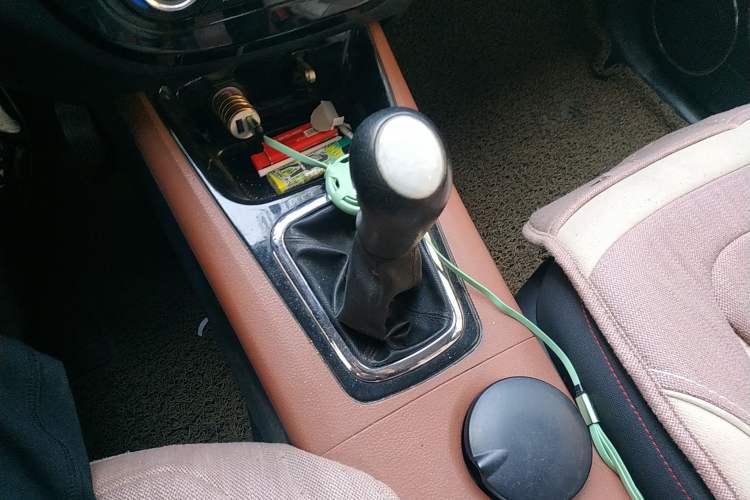Used FORTHING Joyear X5 2013 1.6L Manual Luxury Model Gear Lever
