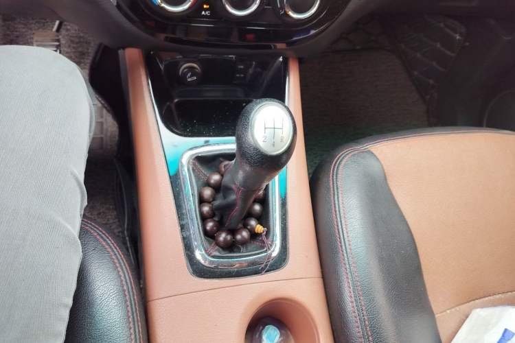 Used FORTHING Joyear X5 2013 1.6L Manual Luxury Model China V Standard Gear Lever