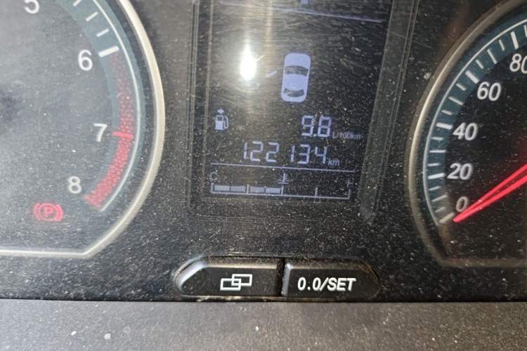 Used FORTHING Joyear X5 2013 1.6L Manual Luxury Model China IV Standard Odometer Close Up