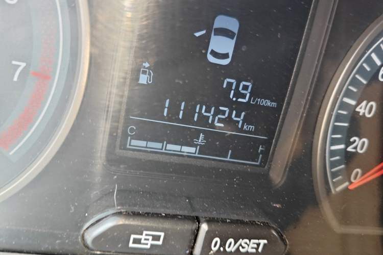 Used FORTHING Joyear X5 2013 1.6L Manual Luxury Model China IV Standard Odometer Close Up