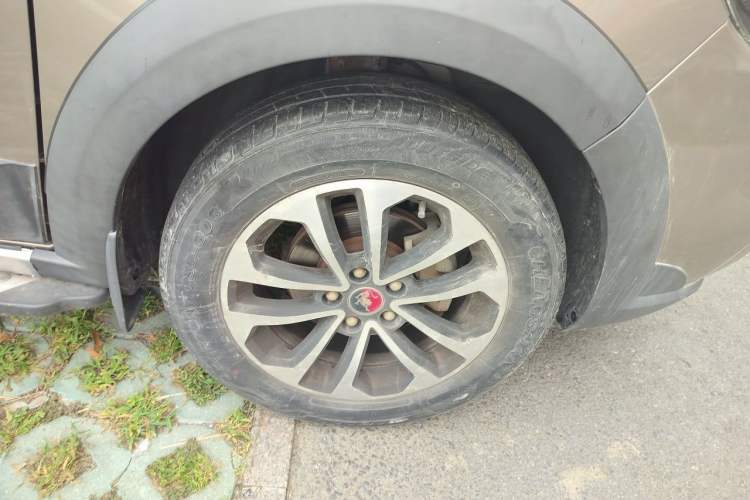 Used FORTHING Joyear X5 2013 1.6L Manual Luxury Model China V Standard Right Front Wheel Hub