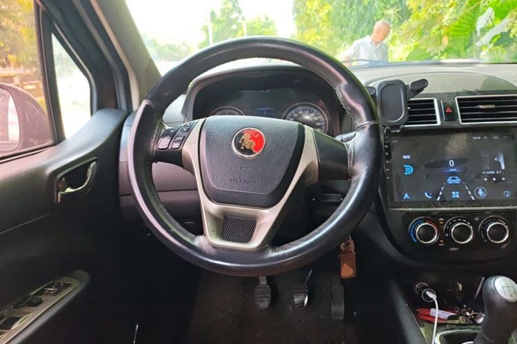 Used FORTHING Joyear X5 2013 1.6L Manual Luxury Model China IV Standard Steering Wheel