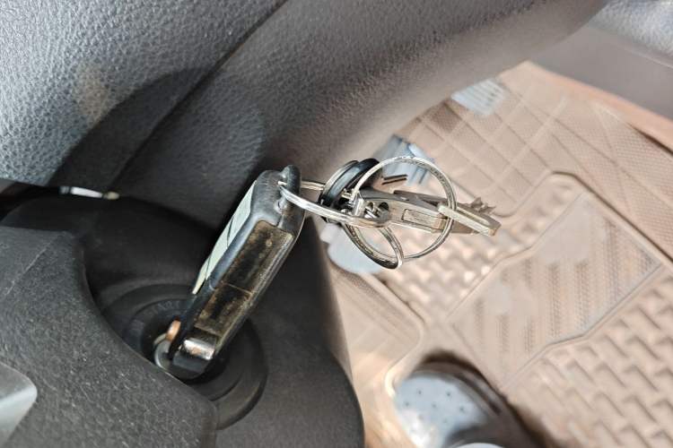 Used FORTHING Joyear X5 2013 1.6L Manual Luxury Model China IV Standard Vehicle Key