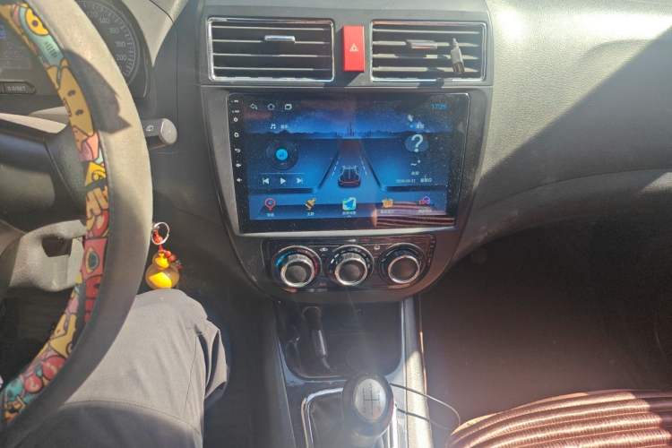 Used FORTHING Joyear X5 2013 1.6L Manual Luxury Model China IV Standard Audio And AC Panel