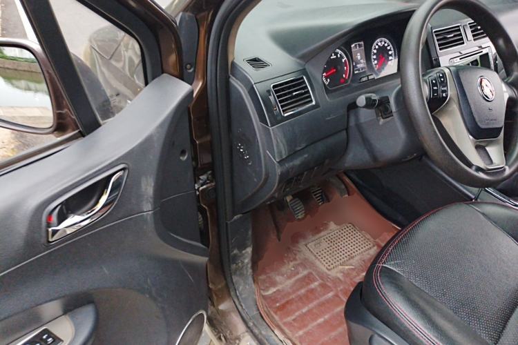 Used FORTHING Joyear X5 2013 1.6L Manual Luxury Model China IV Standard Driver Seat