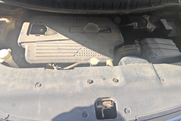 Used FORTHING Joyear X5 2013 1.6L Manual Luxury Model China IV Standard Engine Bay