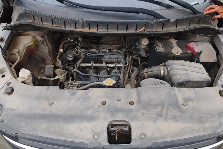 Used FORTHING Joyear X5 2013 1.6L Manual Luxury Model China IV Standard Engine Bay