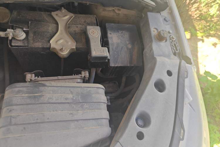 Used FORTHING Joyear X5 2013 1.6L Manual Luxury Model China IV Standard Engine Bay Left