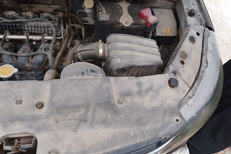 Used FORTHING Joyear X5 2013 1.6L Manual Luxury Model China IV Standard Engine Bay Left