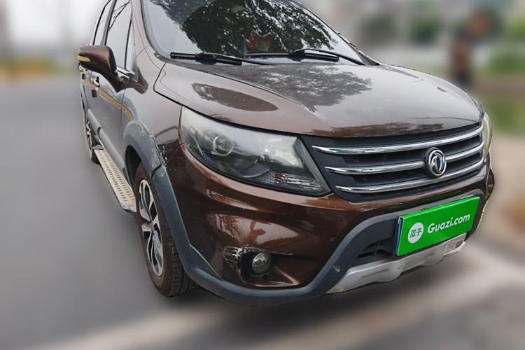 Used FORTHING Joyear X5 2013 1.6L Manual Luxury Model China IV Standard Front Right 45 Deg