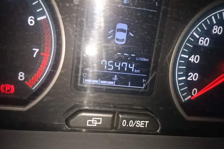 Used FORTHING Joyear X5 2013 1.6L Manual Luxury Model China V Standard Odometer Close Up