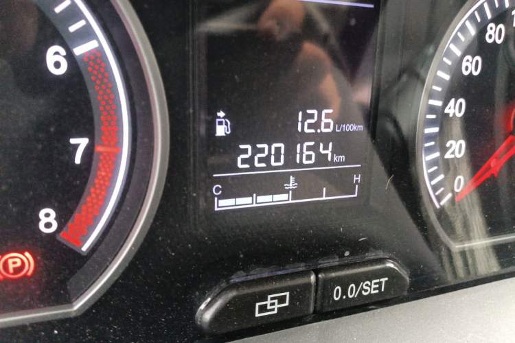 Used FORTHING Joyear X5 2013 1.6L Manual Luxury Model China IV Standard Odometer Close Up