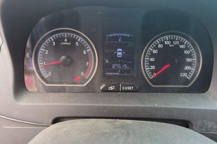 Used FORTHING Joyear X5 2013 1.6L Manual Luxury Model China IV Standard Odometer Close Up