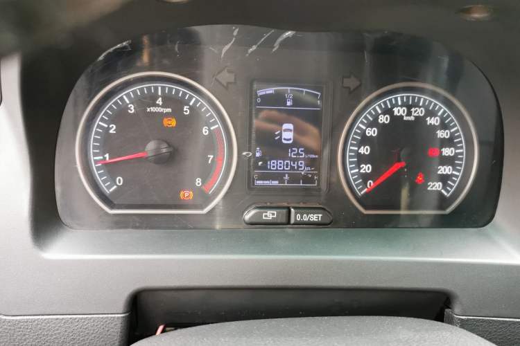 Used FORTHING Joyear X5 2013 1.6L Manual Luxury Model China IV Standard Odometer Close Up