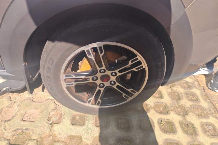 Used FORTHING Joyear X5 2013 1.6L Manual Luxury Model China IV Standard Right Front Wheel Hub