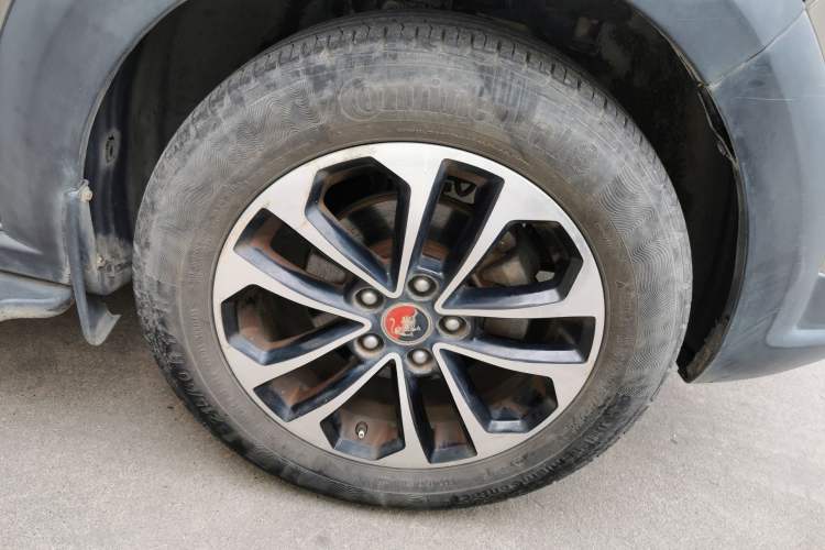 Used FORTHING Joyear X5 2013 1.6L Manual Luxury Model China IV Standard Right Front Wheel Hub