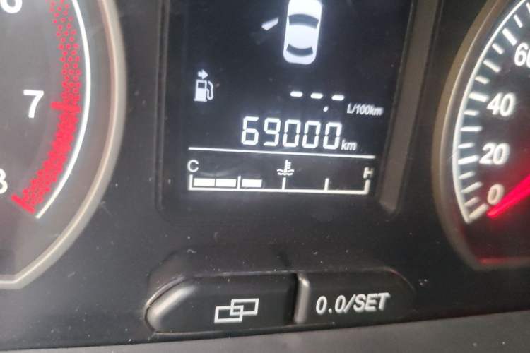 Used FORTHING Joyear X5 2013 1.6L Manual Luxury Model China IV Standard Odometer Close Up