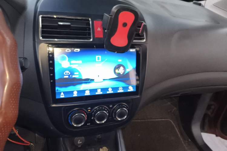 Used FORTHING Joyear X5 2013 1.6L Manual Luxury Model China IV Standard Audio And AC Panel