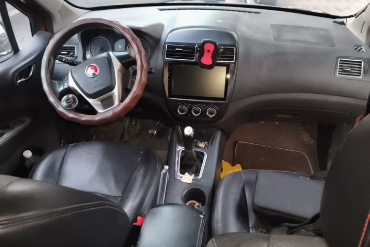 Used FORTHING Joyear X5 2013 1.6L Manual Luxury Model China IV Standard Center Console