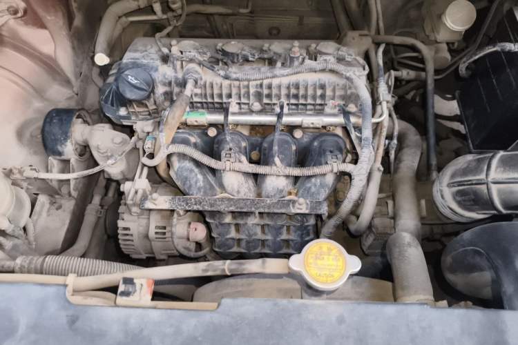 Used FORTHING Joyear X5 2013 1.6L Manual Luxury Model China IV Standard Engine Bay