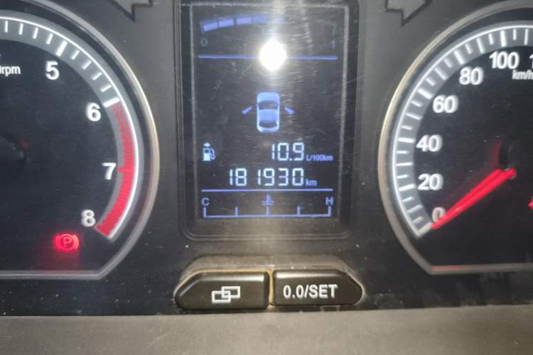 Used FORTHING Joyear X5 2013 1.6L Manual Luxury Model China IV Standard Odometer Close Up